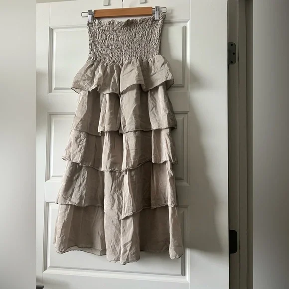 NWOT ELAN Silk & Cotton Tiered Neutral Accordion Smocked MIDI Dress/skirt. Small - Picture 14 of 16